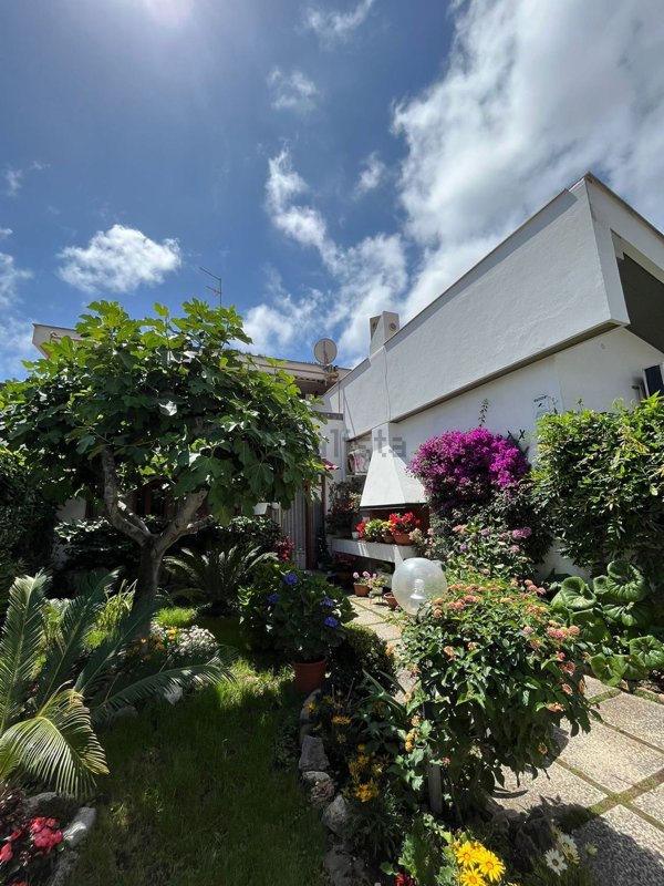 appartamento in vendita ad Anzio in zona Mare