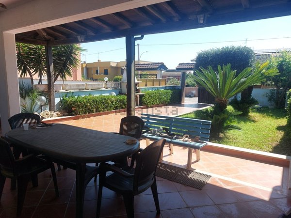 casa indipendente in vendita ad Anzio