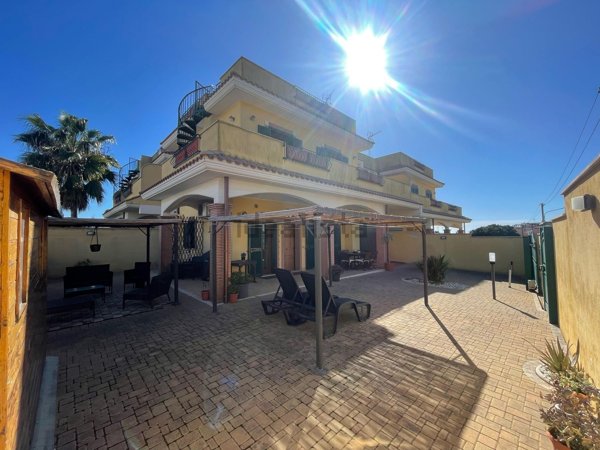 quadrivano in vendita ad Anzio in zona Marechiaro