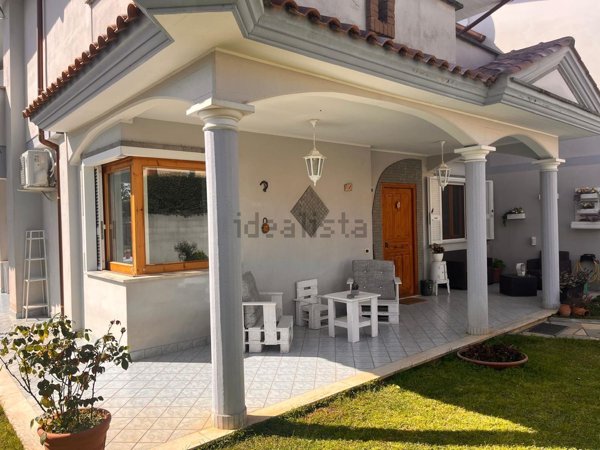 casa indipendente in vendita ad Anzio