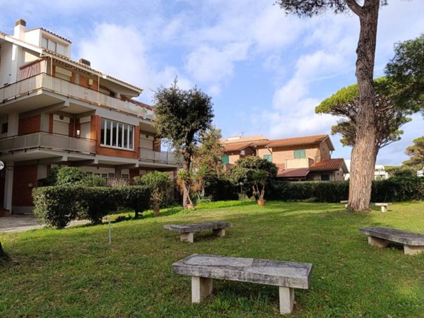 appartamento in vendita ad Anzio in zona Mare
