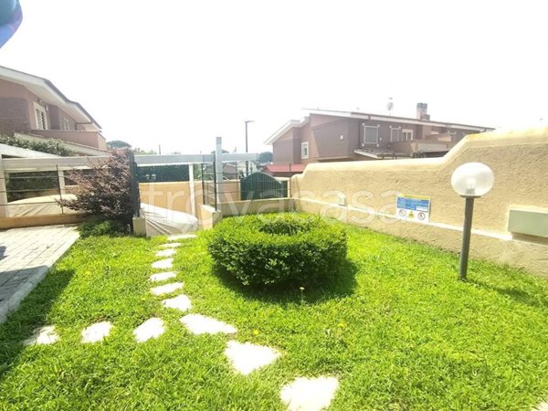 casa indipendente in vendita ad Anzio in zona Mare