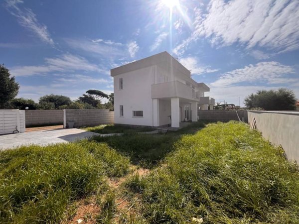 casa indipendente in vendita ad Anzio in zona Marechiaro