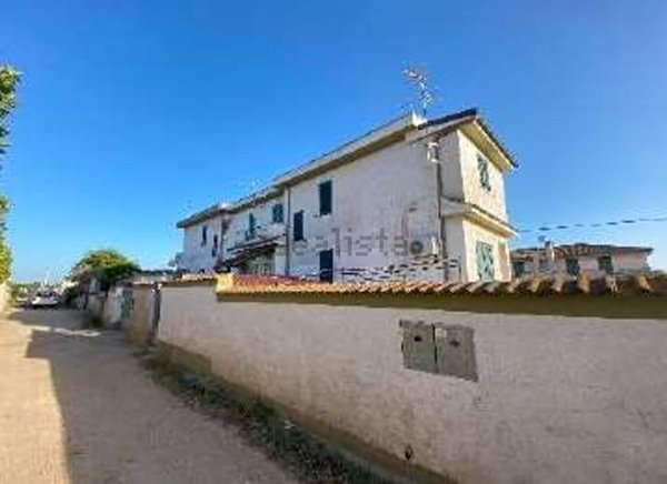 casa indipendente in vendita ad Anzio in zona Villa Claudia