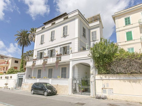 appartamento in vendita ad Anzio in zona Mare
