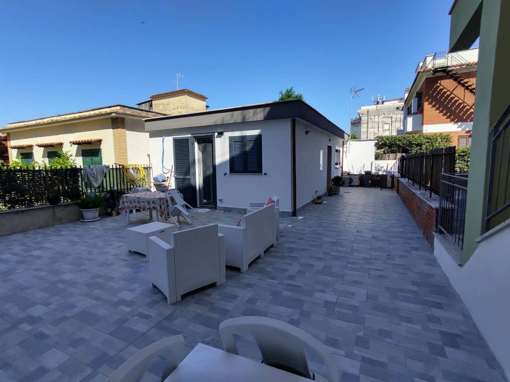 appartamento in vendita ad Anzio in zona Mare