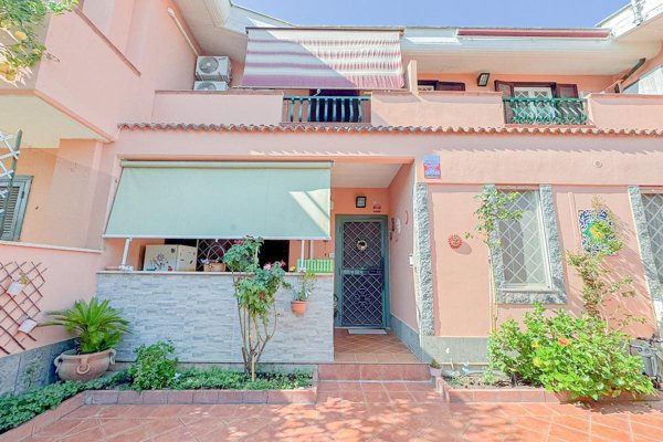 casa indipendente in vendita ad Anzio in zona Lido delle Sirene