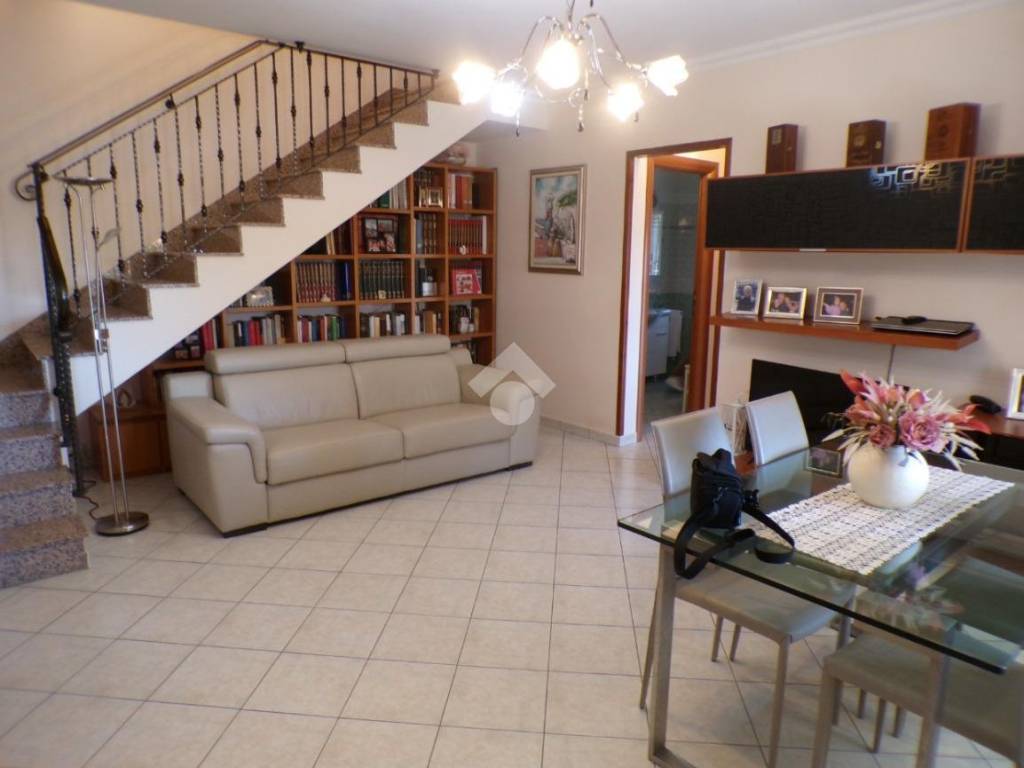 casa indipendente in vendita ad Anzio