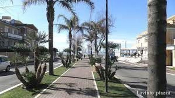 appartamento in vendita ad Anzio in zona Mare
