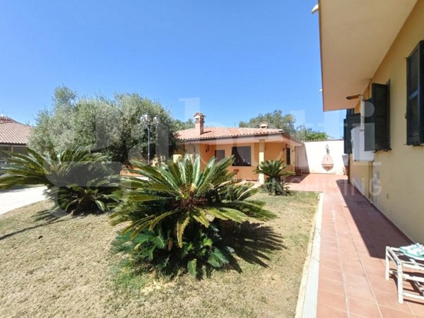 casa indipendente in vendita ad Anzio in zona Mare