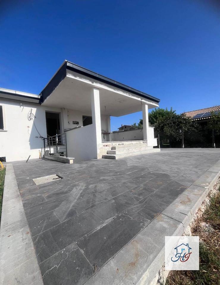 casa indipendente in vendita ad Anzio