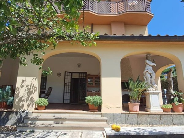 casa indipendente in vendita ad Anzio in zona Marechiaro