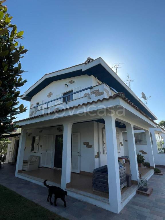 casa indipendente in vendita ad Anzio in zona Stazione
