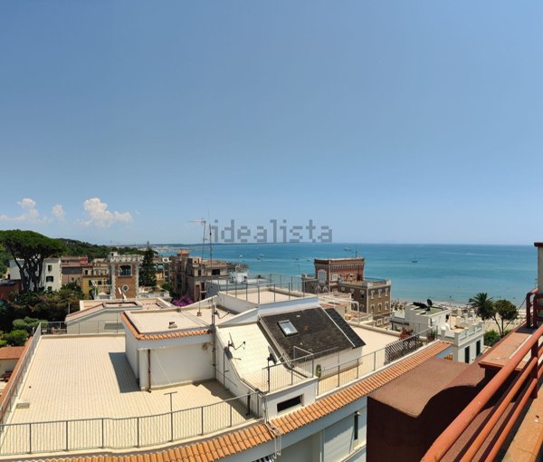 appartamento in vendita ad Anzio in zona Mare