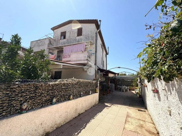 appartamento in vendita ad Anzio in zona Villa Claudia