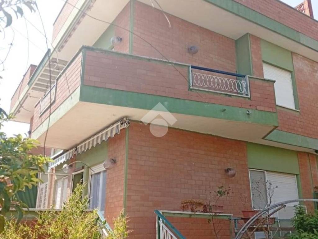 casa indipendente in vendita ad Anzio in zona Mare