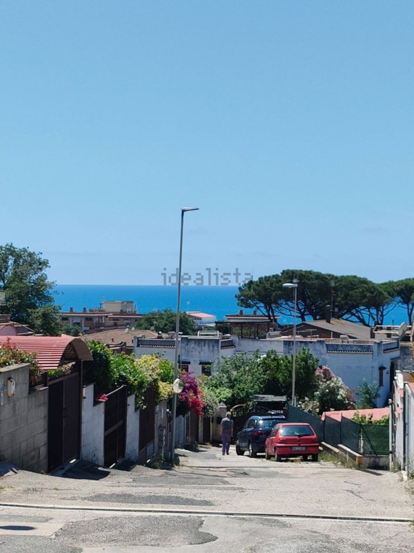 casa indipendente in vendita ad Anzio in zona Villa Claudia