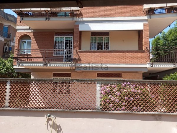 appartamento in vendita ad Anzio in zona Mare