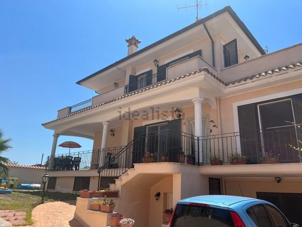 casa indipendente in vendita ad Anzio in zona Marechiaro
