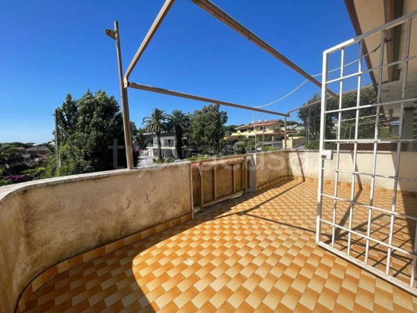 casa indipendente in vendita ad Anzio in zona Villa Claudia
