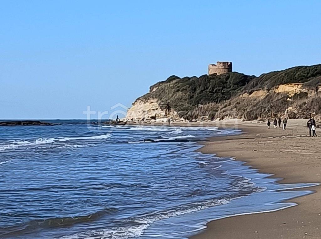 appartamento in vendita ad Anzio in zona Mare
