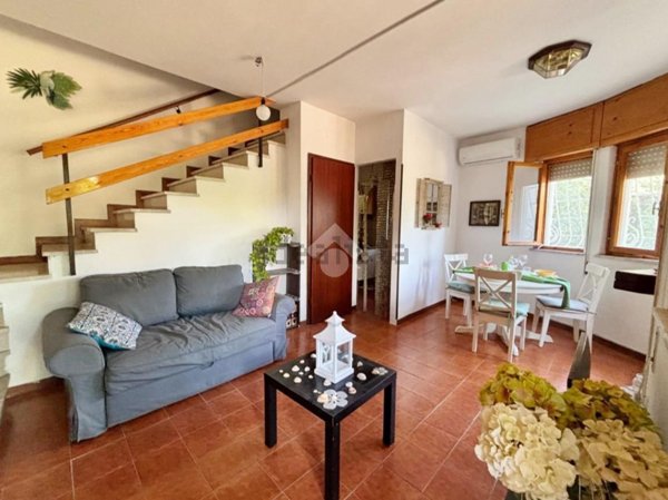 appartamento in vendita ad Anzio in zona Villa Claudia