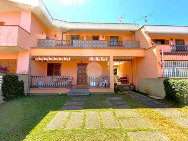 casa indipendente in vendita ad Anzio in zona Cincinnato