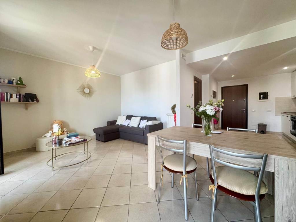 appartamento in vendita ad Anzio in zona Villa Claudia