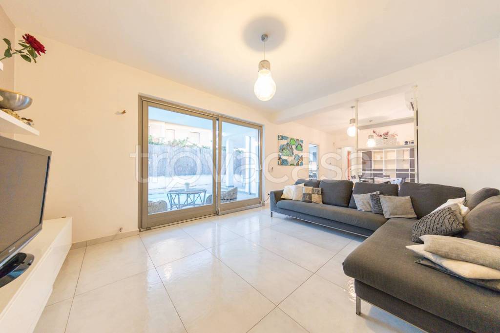 casa indipendente in vendita ad Anzio in zona Mare