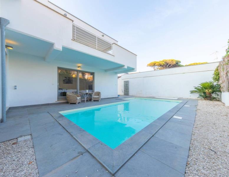 casa indipendente in vendita ad Anzio in zona Mare