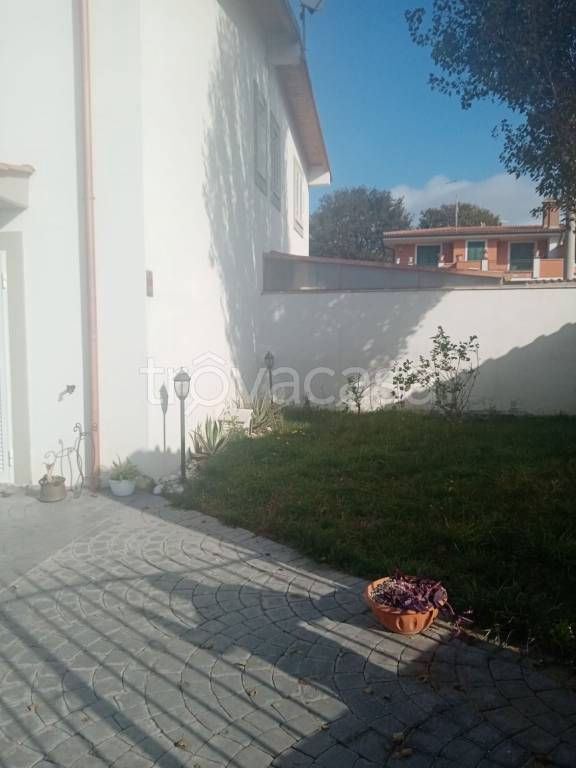 casa indipendente in vendita ad Anzio in zona Mare