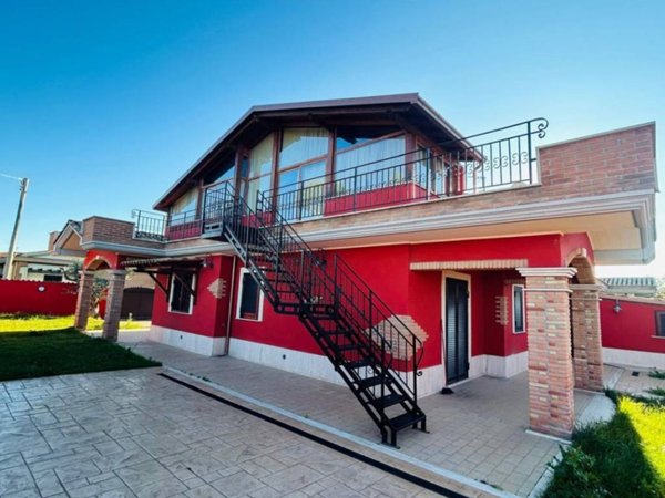 casa indipendente in vendita ad Anzio in zona Stazione