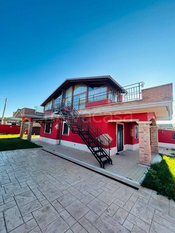 casa indipendente in vendita ad Anzio in zona Mare