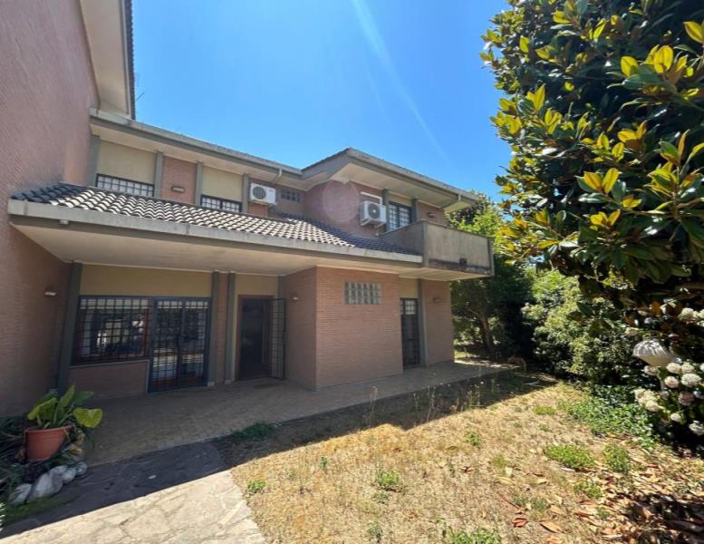casa indipendente in vendita ad Anzio in zona Mare