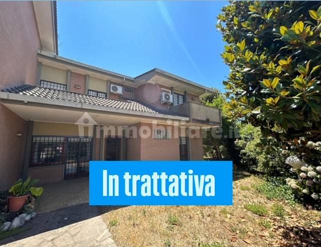 casa indipendente in vendita ad Anzio in zona Mare