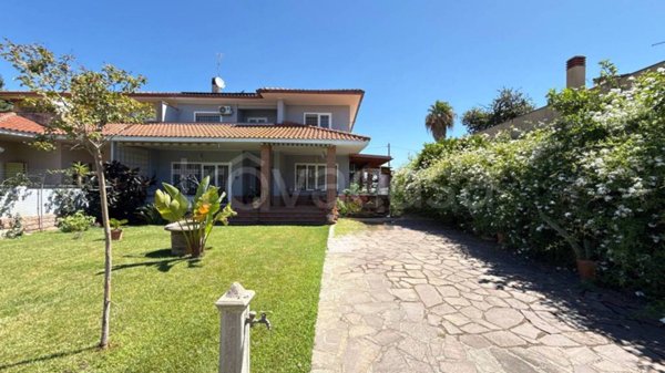 casa indipendente in vendita ad Anzio