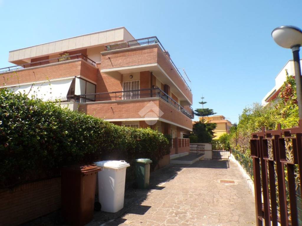 appartamento in vendita ad Anzio in zona Mare