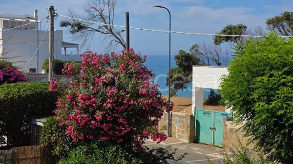 appartamento in vendita ad Anzio in zona Mare