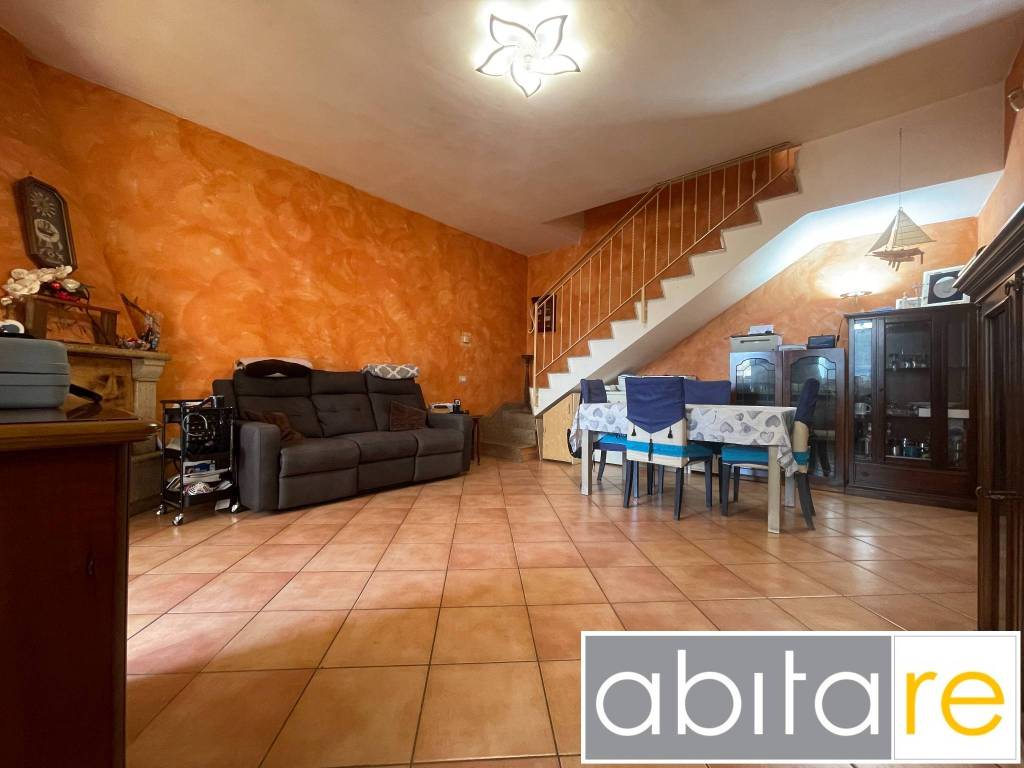casa indipendente in vendita ad Anzio