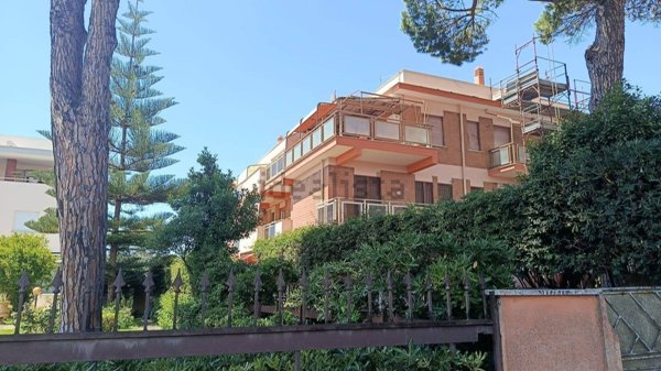 appartamento in vendita ad Anzio in zona Mare
