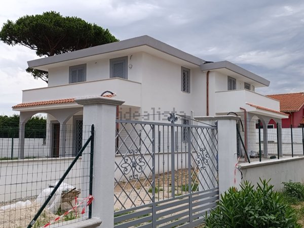 quadrivano in vendita ad Anzio