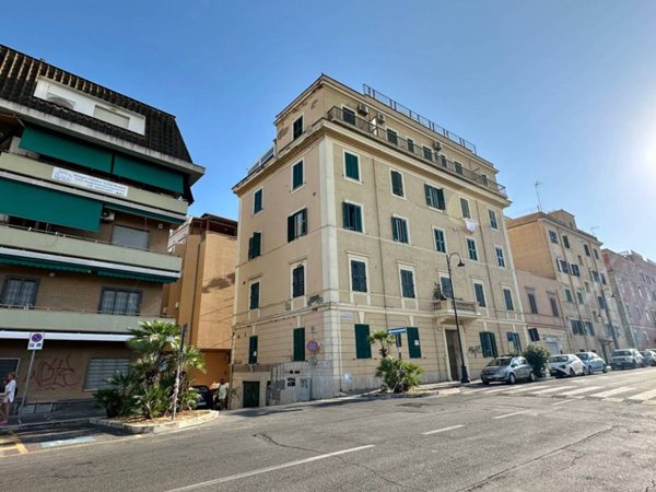 appartamento in vendita ad Anzio in zona Mare