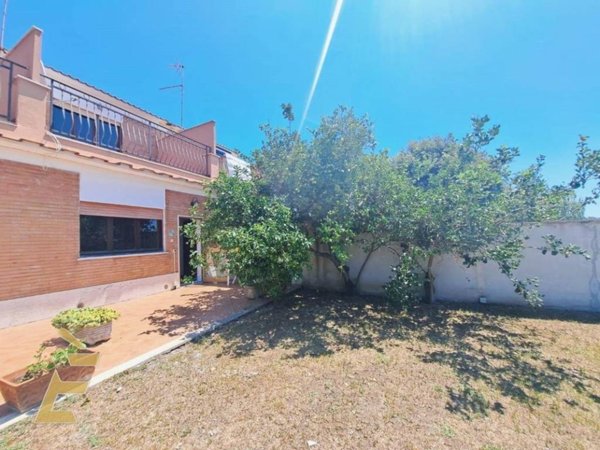 casa indipendente in vendita ad Anzio in zona Lido dei Pini