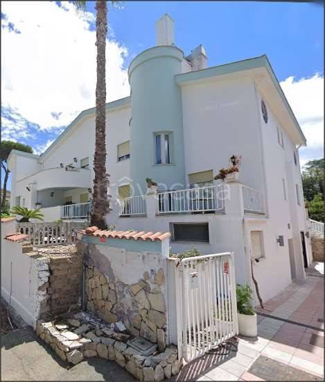 villa in vendita ad Anzio in zona Villa Claudia