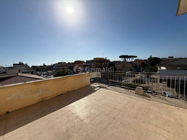 appartamento in vendita ad Anzio in zona Mare