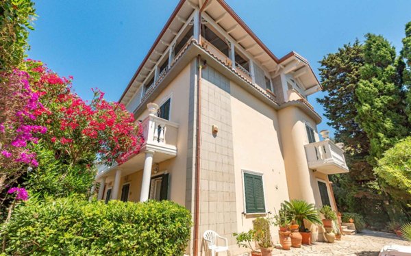 appartamento in vendita ad Anzio in zona Anzio Colonia