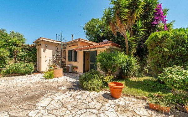 appartamento in vendita ad Anzio in zona Anzio Colonia