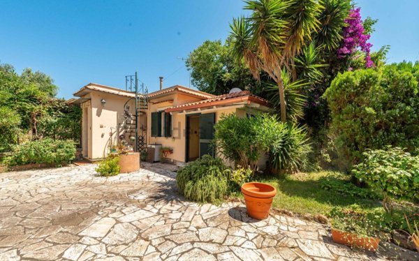 appartamento in vendita ad Anzio in zona Marechiaro