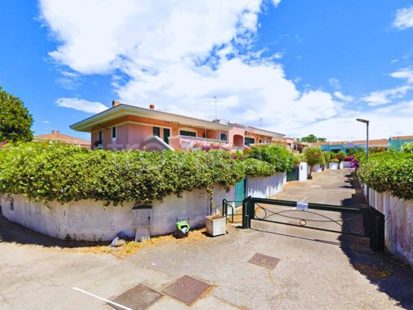 appartamento in vendita ad Anzio in zona Villa Claudia