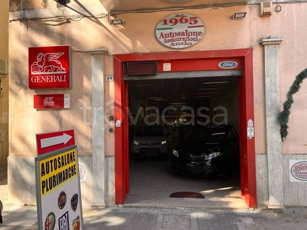 negozio in vendita ad Anzio in zona Mare